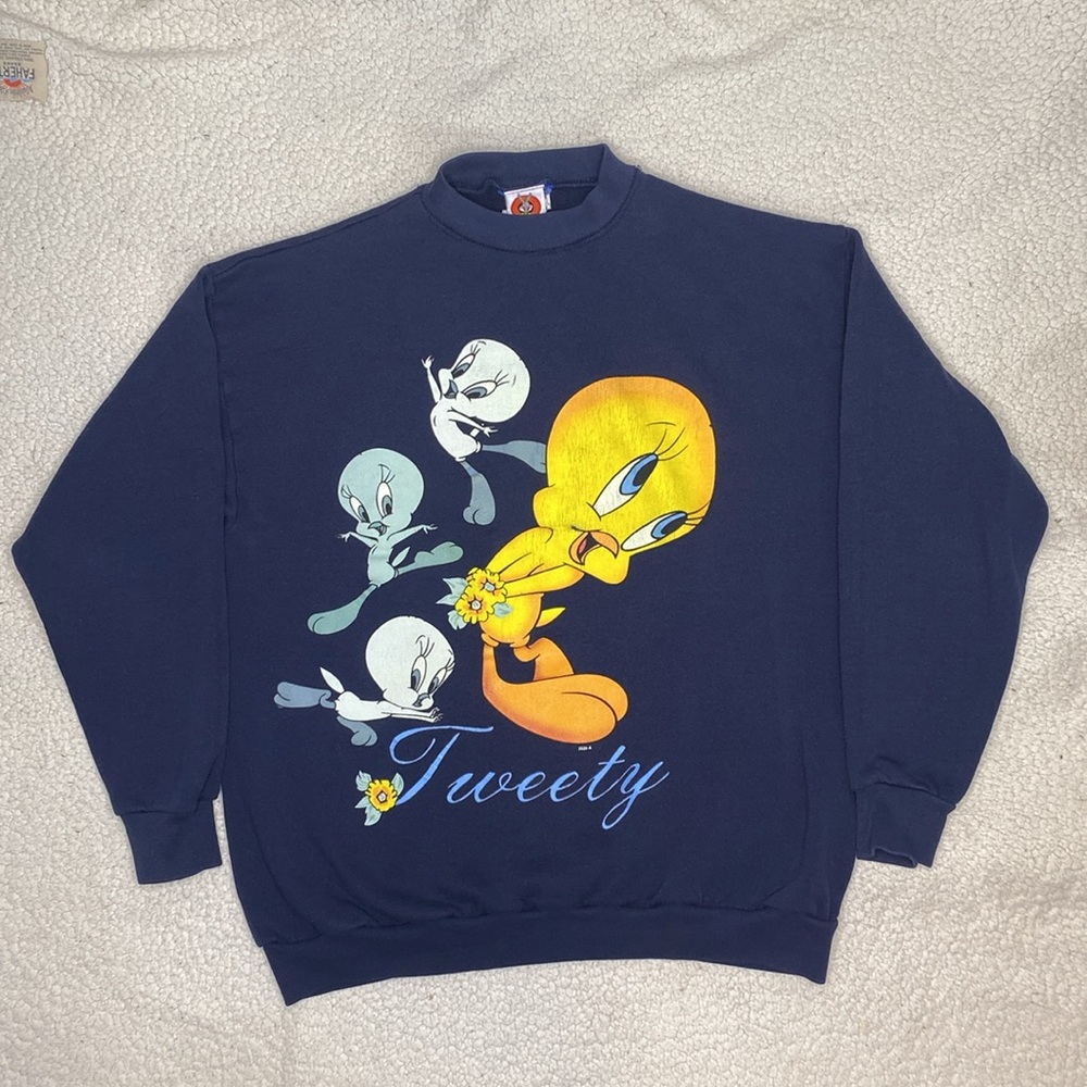 Vintage 1997 Warner Bros Tweety Bird Graphic Print Sweatshirt: Size Large